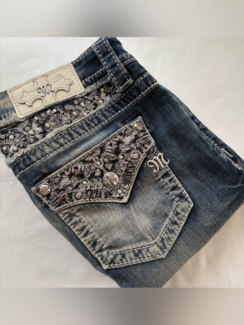 Miss Me Low Rise Straight Distressed Jeans Size 27
